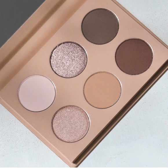B.F.F.A.E Eyeshadow Palette - Picture 1 of 11